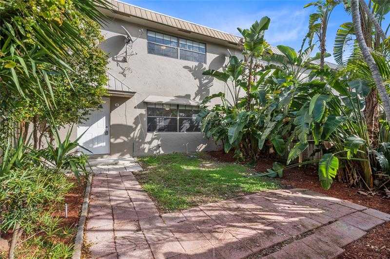 608 NE 29th Dr NE APT 2 Wilton Manors Florida United States, for Sale, residential, Lisa Feltrinelli, Incom Subscriber Office