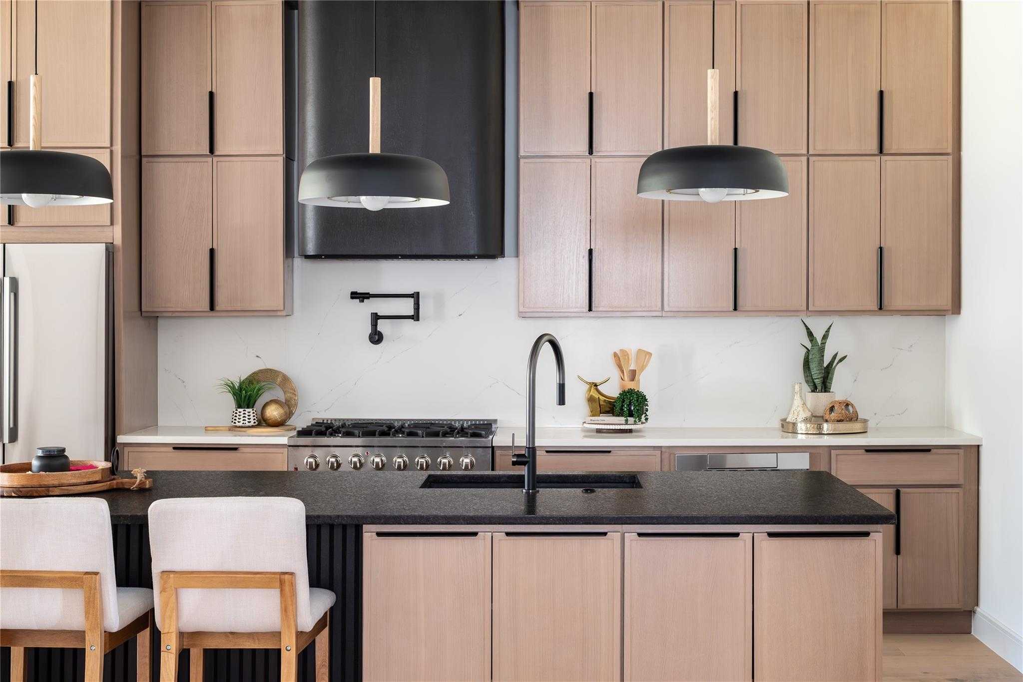 4322 Sexton Lane Dallas Texas United States, for Sale, residential, Joyce Kelly, Hummingbird Realty