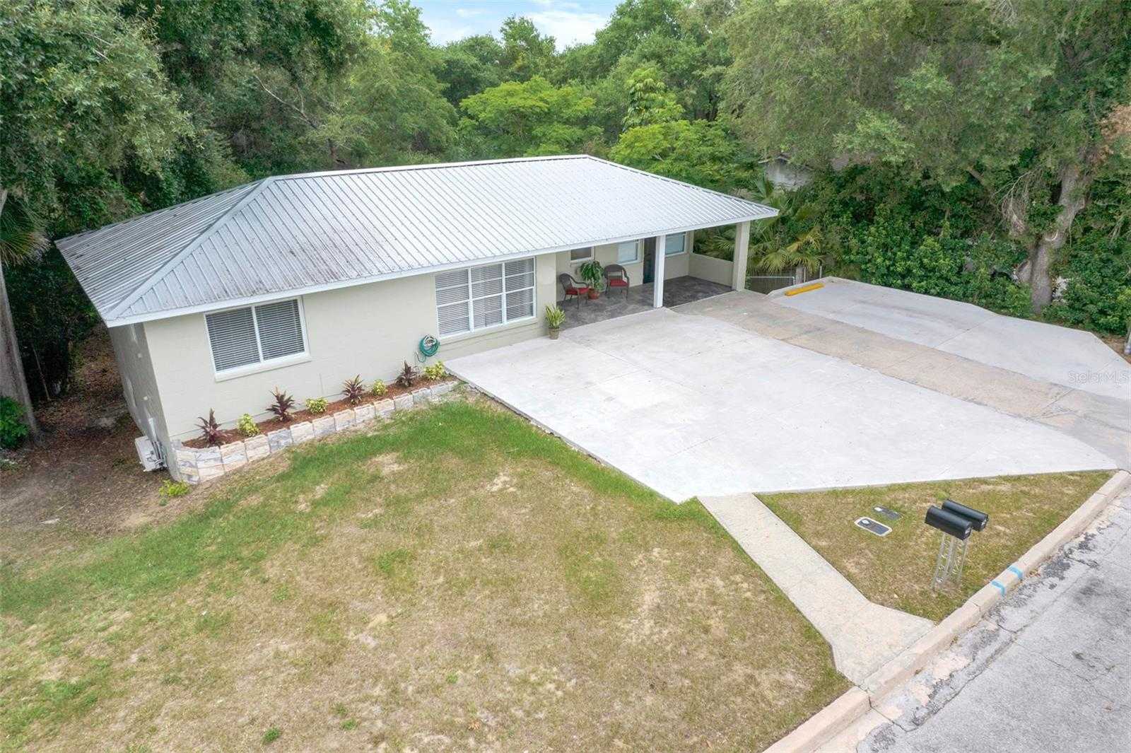 1347 EAST AVENUE Clermont Florida United States, for Sale, residential, Zaira Mejia, Spaces & Styles Group