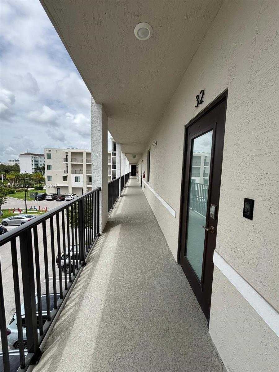 4636 NW 84th Ave  APT 32 Doral Florida United States, for Rent, residential, Roberto Villasmil, Interinvestments Realty, Inc.