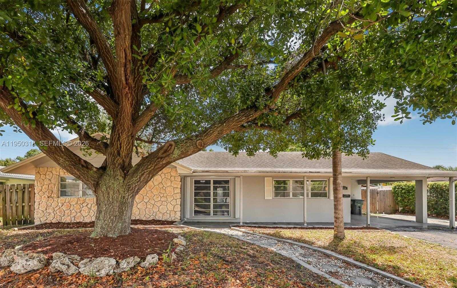 334 NW 12th Ave Boca Raton Florida United States, for Sale, residential, Pierre J Denis, Realty 100