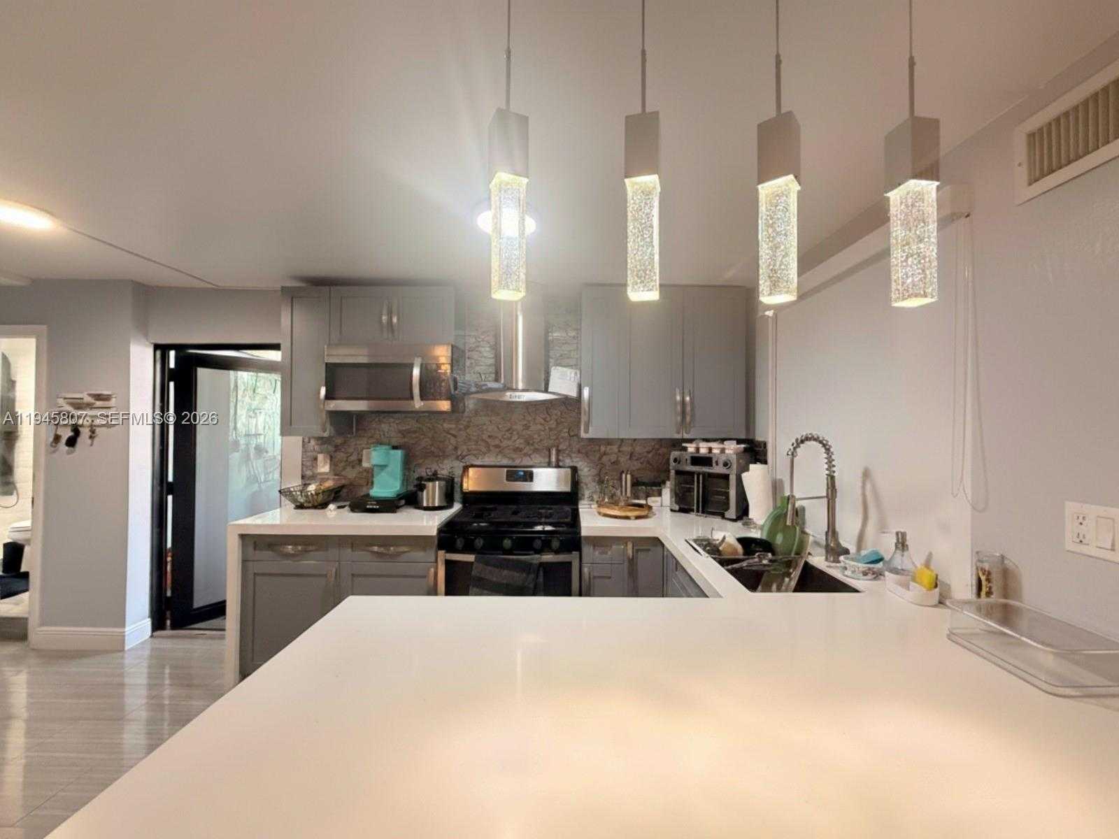 10417 NW 129th St  APT B Hialeah Gardens Florida United States, Rented, residential,  , One Stop Realty - Miami