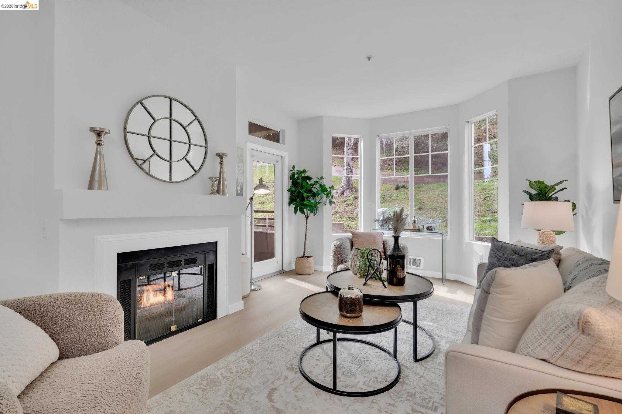 320 Caldecott  APT 116 Oakland California United States, for Sale, residential, Mayra Vera, REALTY EXPERTS