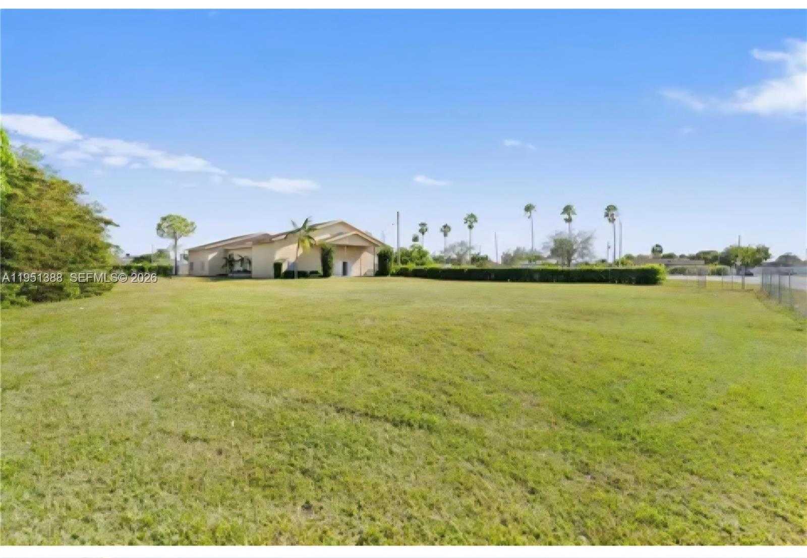 21571 SW 110th Ave Miami Florida United States, for Sale, commercial, Jean White, Incom Demo Demo Office