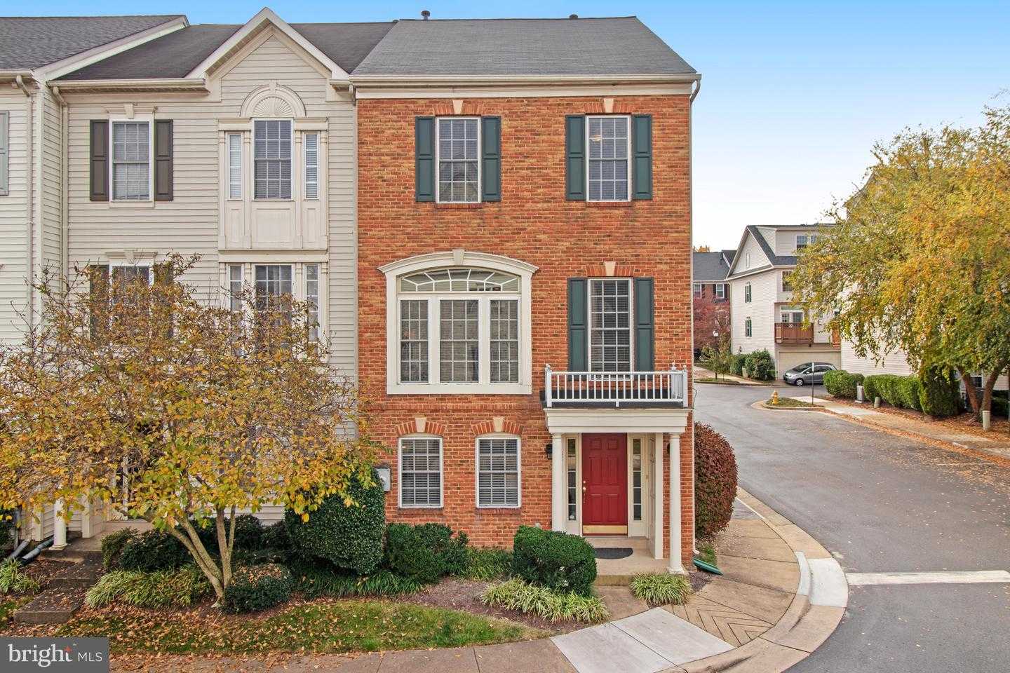 5826 PEARSON LANE Alexandria Virginia United States, for Sale, residential, Kamalia  Emerson, Samson Properties