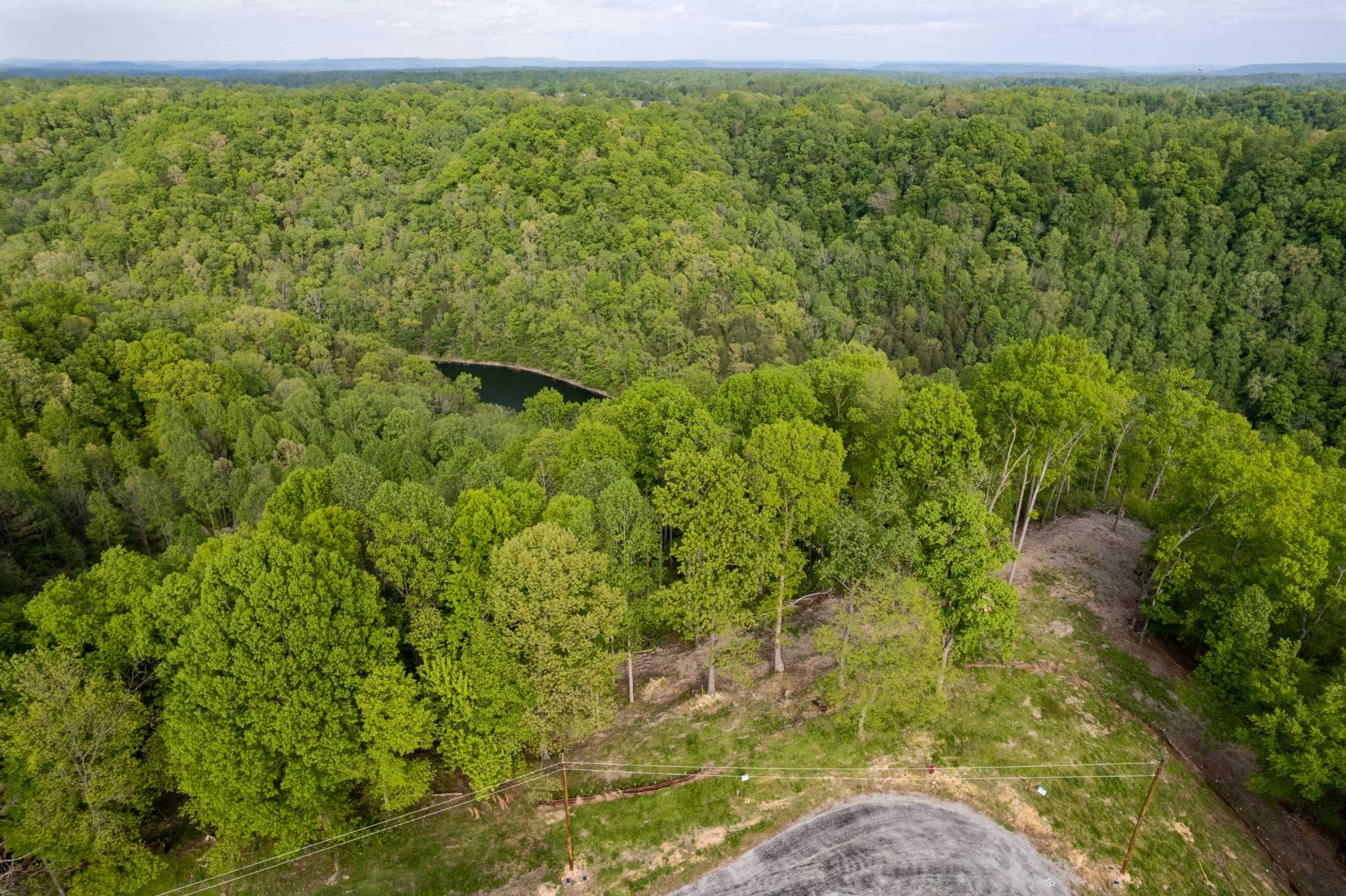 18 Caleb Way Baxter Tennessee United States, for Sale, commercial, Demo Agent, InCom Real Estate - New Demo Office