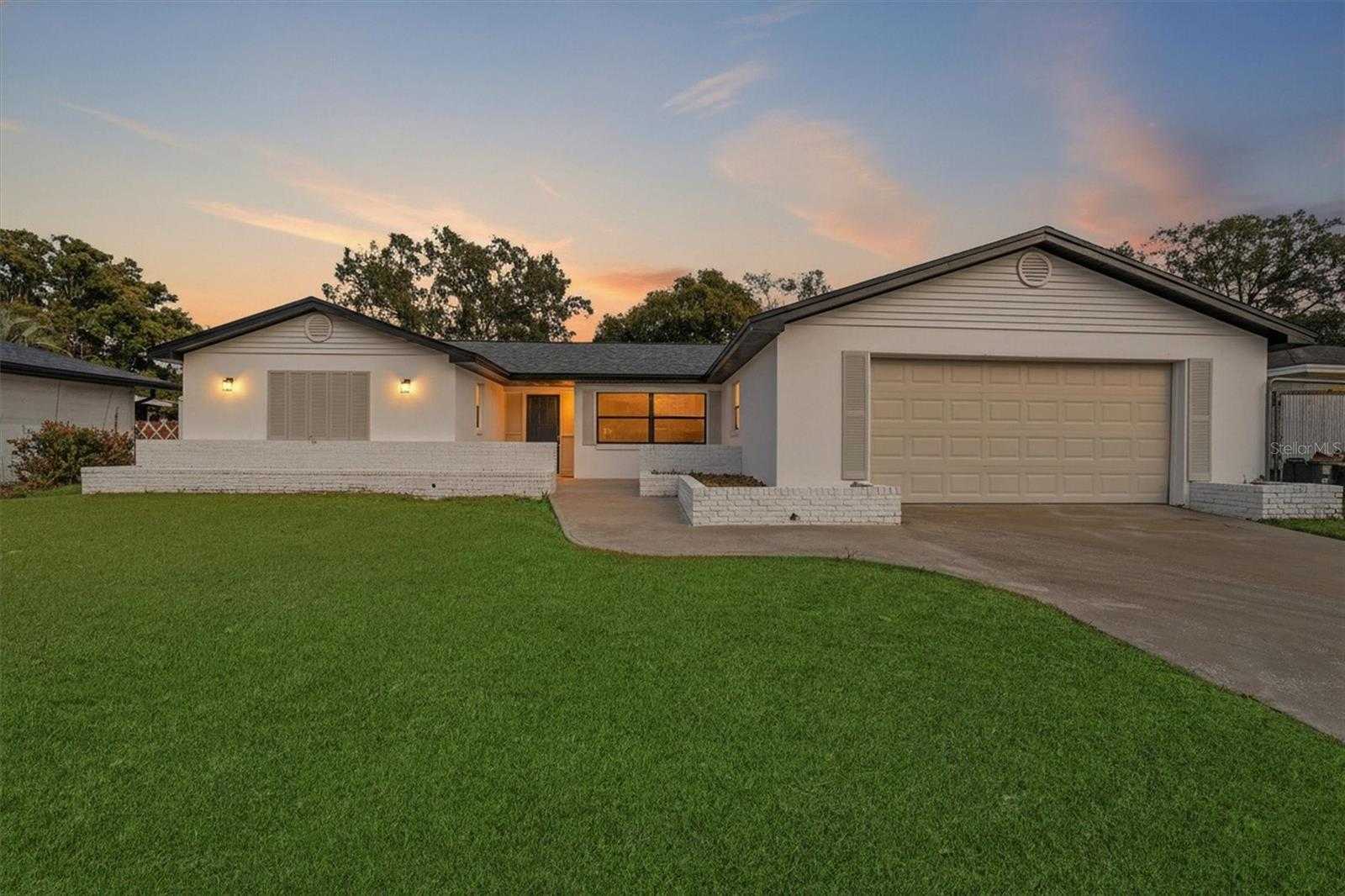 517 HICKORYWOOD AVENUE Altamonte Springs Florida United States, for Sale, residential, Zaira Mejia, Spaces & Styles Group