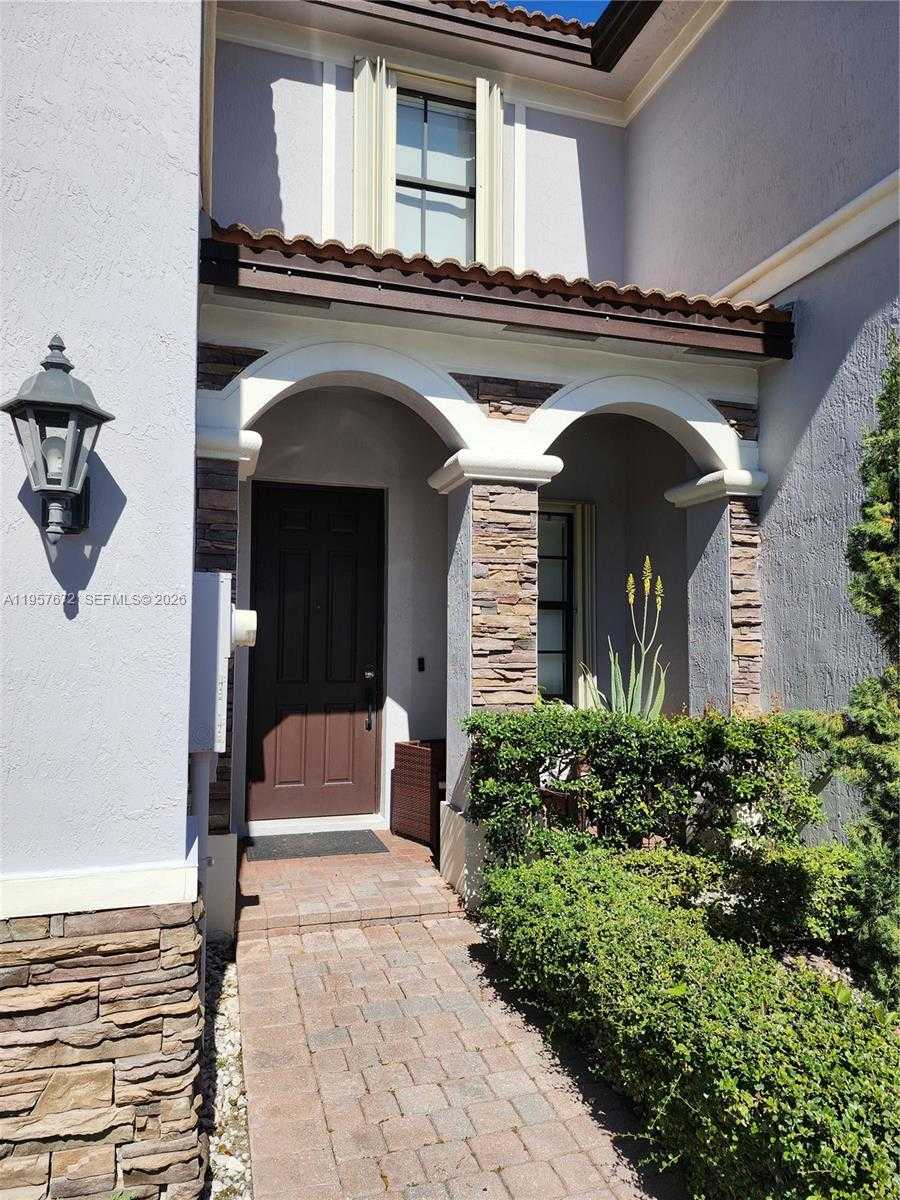 11629 NW 87th Ln  APT 11629 Doral Florida United States, for Sale, residential, Roberto Villasmil, Interinvestments Realty, Inc.