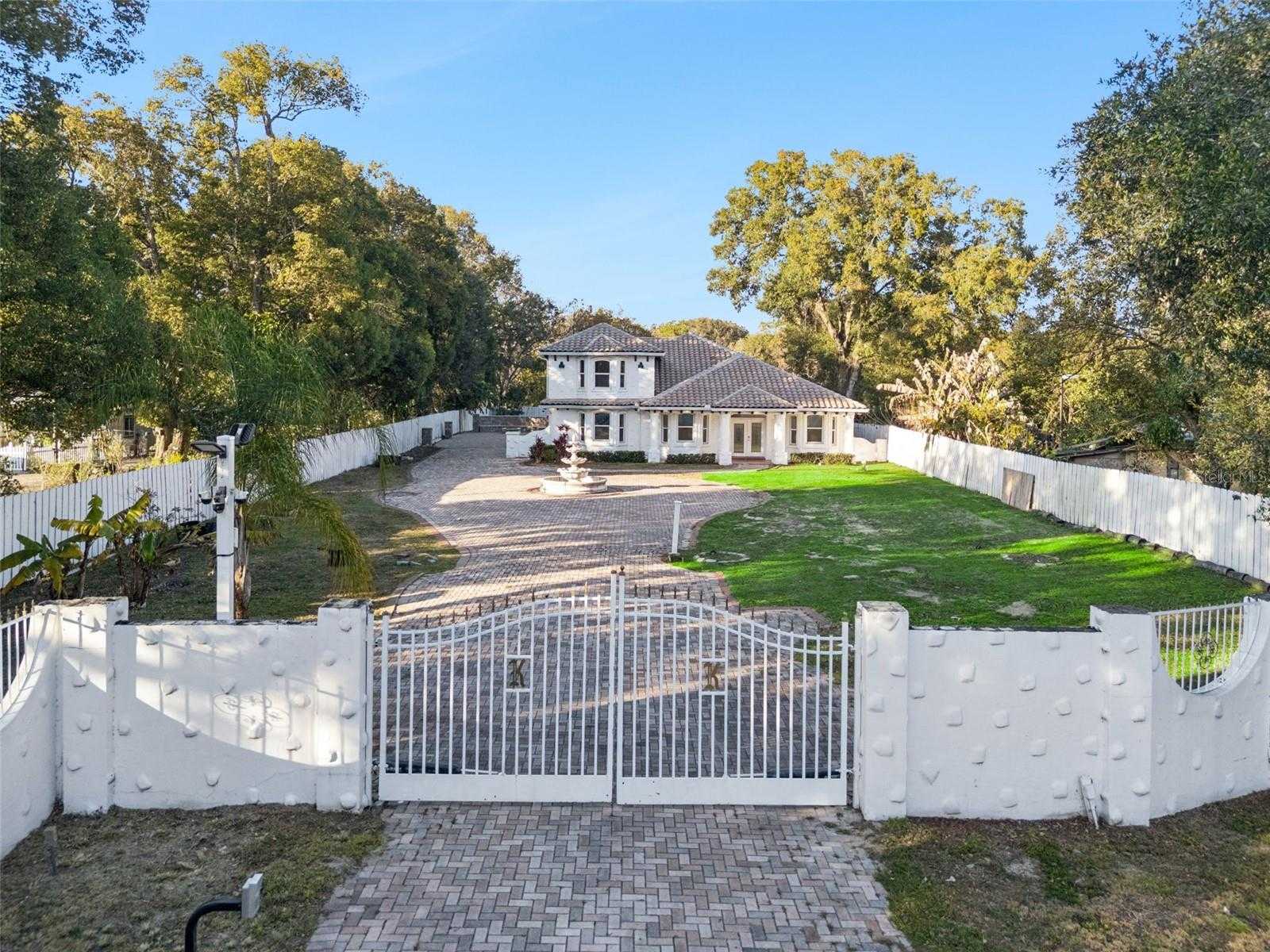 20 REWIS STREET Ocoee Florida United States, for Sale, residential, Zaira Mejia, Spaces & Styles Group
