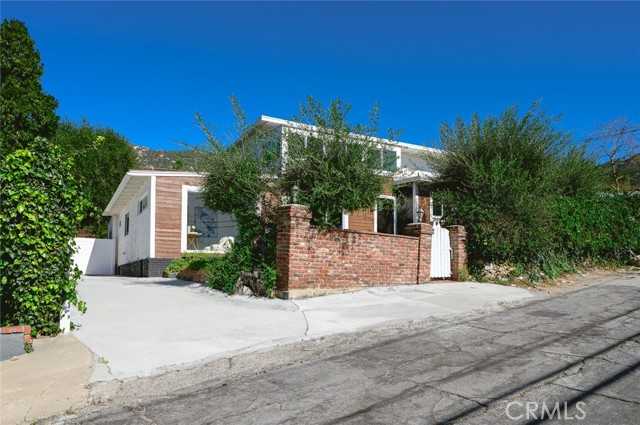 2423 Rockdell La Crescenta California United States, for Sale, residential, Seta Rostomian, Berkshire Hathaway HomeService Crest Real Estate