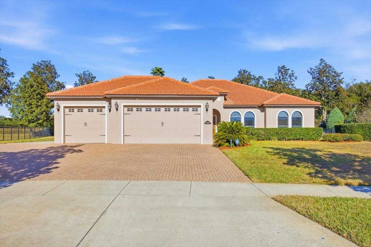 10220 YONAOMI CIRCLE Clermont Florida United States, for Sale, residential, Zaira Mejia, Spaces & Styles Group