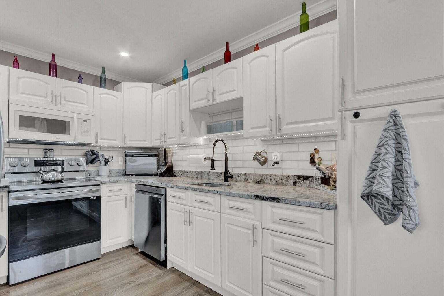 279 Flanders F Delray Beach Florida United States, for Rent, residential, Arlene   Toolsie  , Re/Max Direct