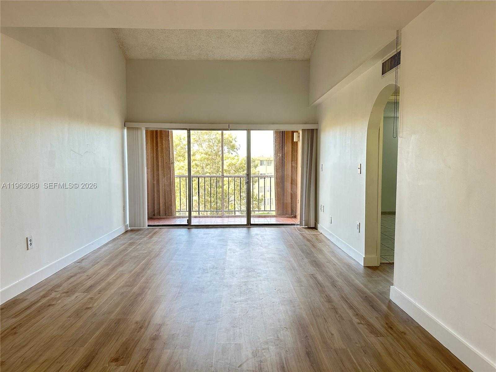 706 NW 87th Ave  APT 406 Miami Florida United States, for Rent, residential, Alejandra Campins, Miami Real Estate Atelier