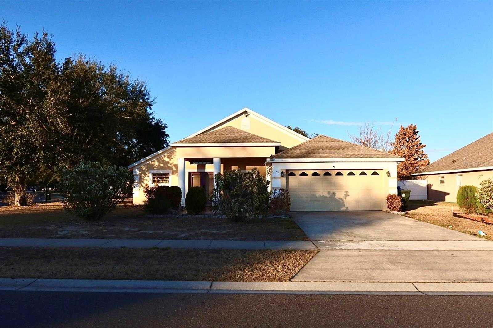 1000 ROYAL MARQUIS CIRCLE Ocoee Florida United States, for Sale, residential, Zaira Mejia, Spaces & Styles Group