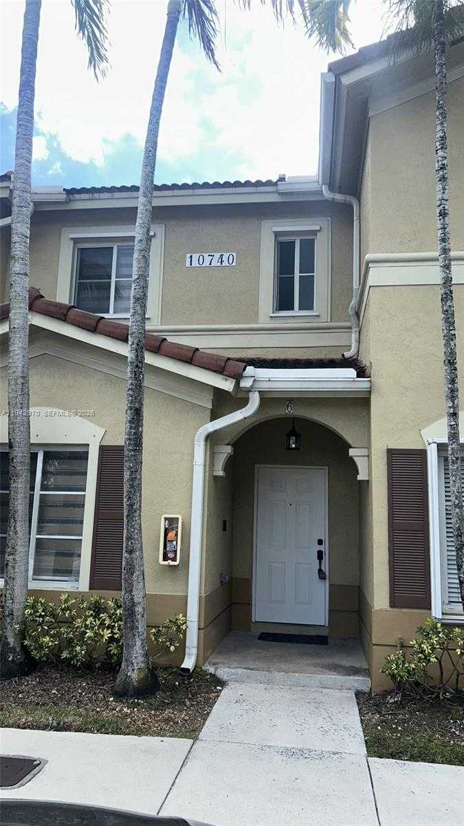 10740 NW 83 ST  APT 6-11 Doral Florida United States, for Rent, residential, Roberto Villasmil, Interinvestments Realty, Inc.