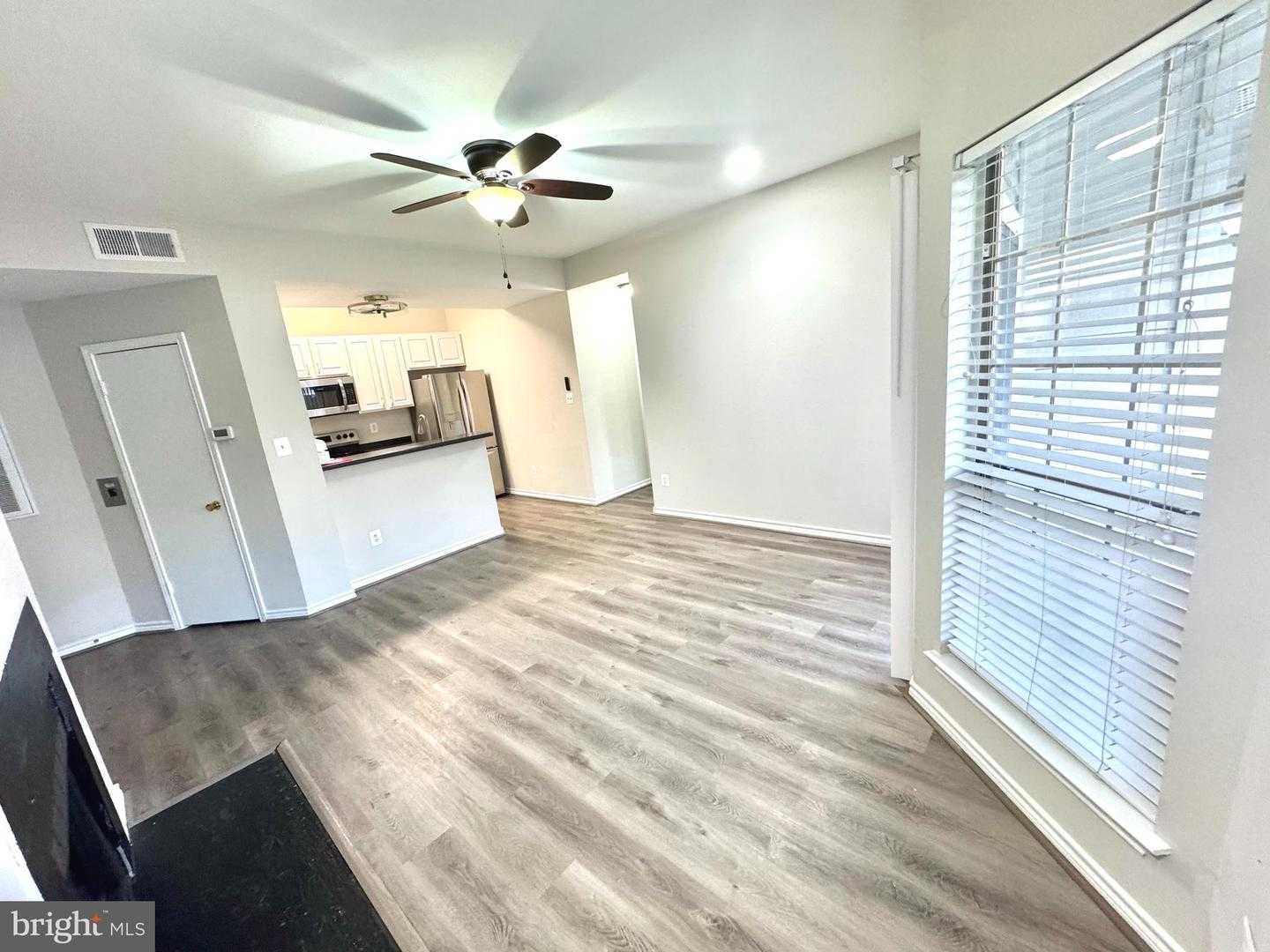 12154 PENDERVIEW TERRACE APT 1204 Fairfax Virginia United States, for Sale, residential, Kamalia  Emerson, Samson Properties