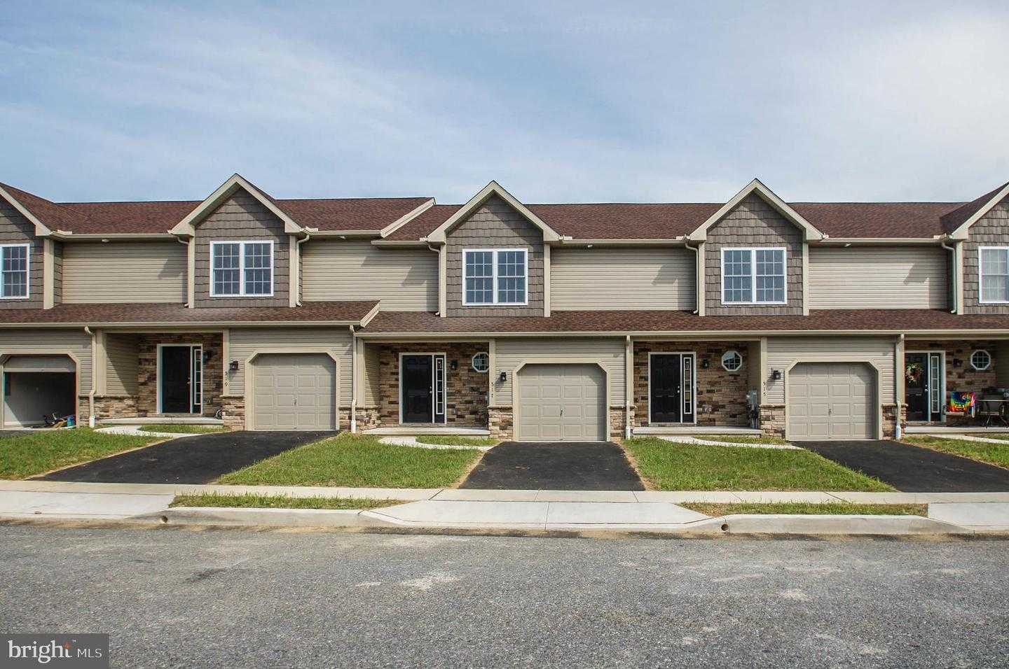 515 ELM STREET Reading Pennsylvania United States, for Rent, residential, Lori Guthier, Iron Valley Real Estate of Berks