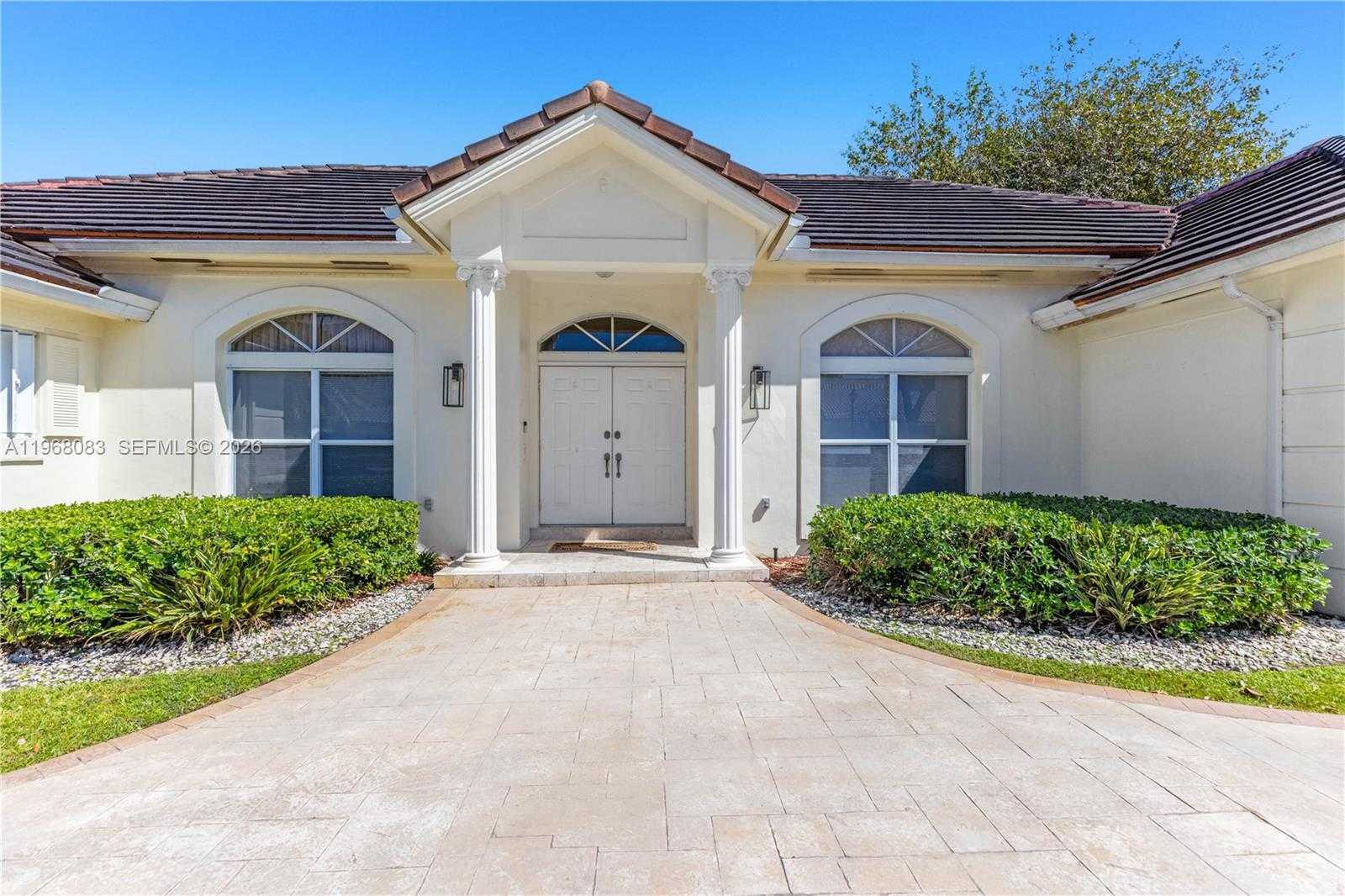 5253 NW 94th Doral Pl  APT 5253 Doral Florida United States, for Rent, residential, Roberto Villasmil, Interinvestments Realty, Inc.
