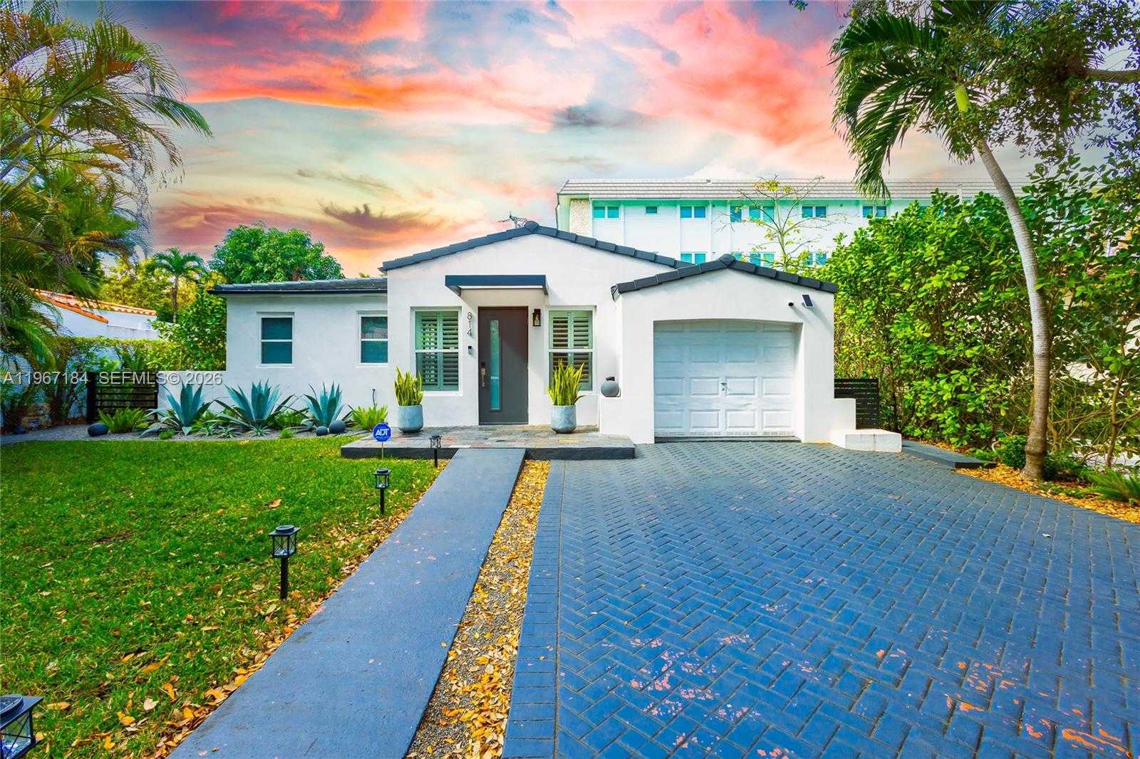814 Monterey St Coral Gables Florida United States, for Sale, residential,  , Tejeda Real Estate Inc. 