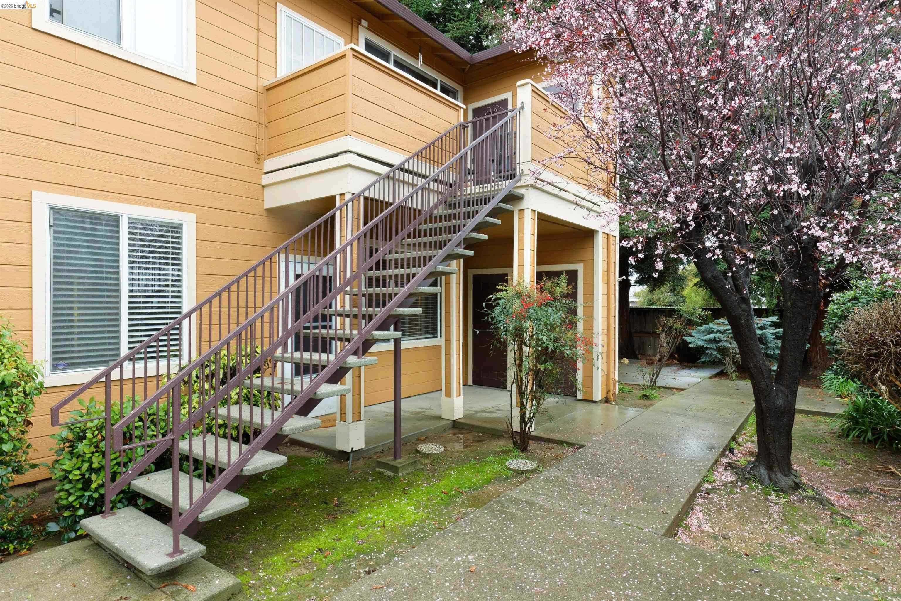 10 Leighty Ct  APT 5 Hayward California United States, for Sale, residential, Zoe Wahidi, Your Home Sold Guaranteed Realty