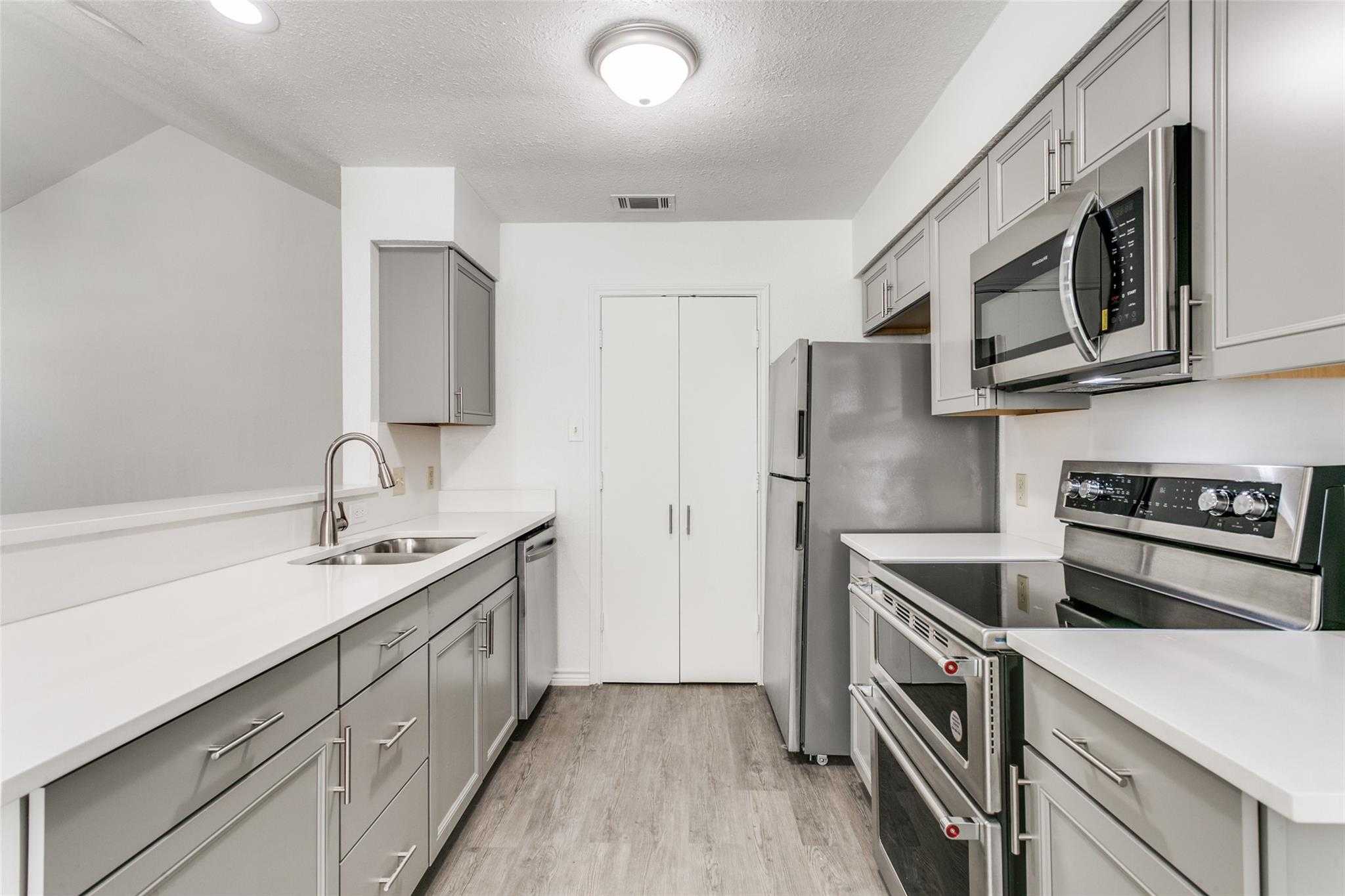 2121 Stone Moss Lane Grapevine Texas United States, for Sale, residential,  , Attorney Broker Services   