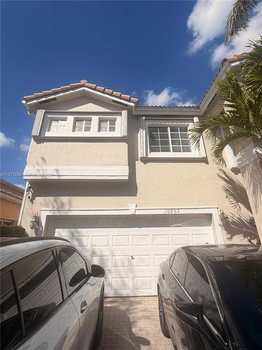 10863 NW 53 LN Doral Florida United States, for Rent, residential, Roberto Villasmil, Interinvestments Realty, Inc.