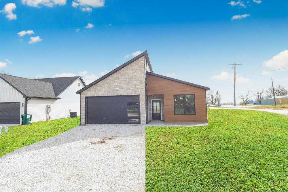 1100 Stonebridge Lane Moberly Missouri United States, for Sale, residential,  , CENTURY 21 McKeown & Associates, Inc.