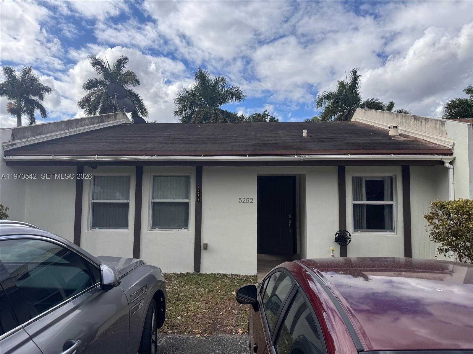 5252 SW 139th Pl  APT 5252 Miami Florida United States, for Rent, residential, NADIESKA  ULLOA , New Dreams Realty