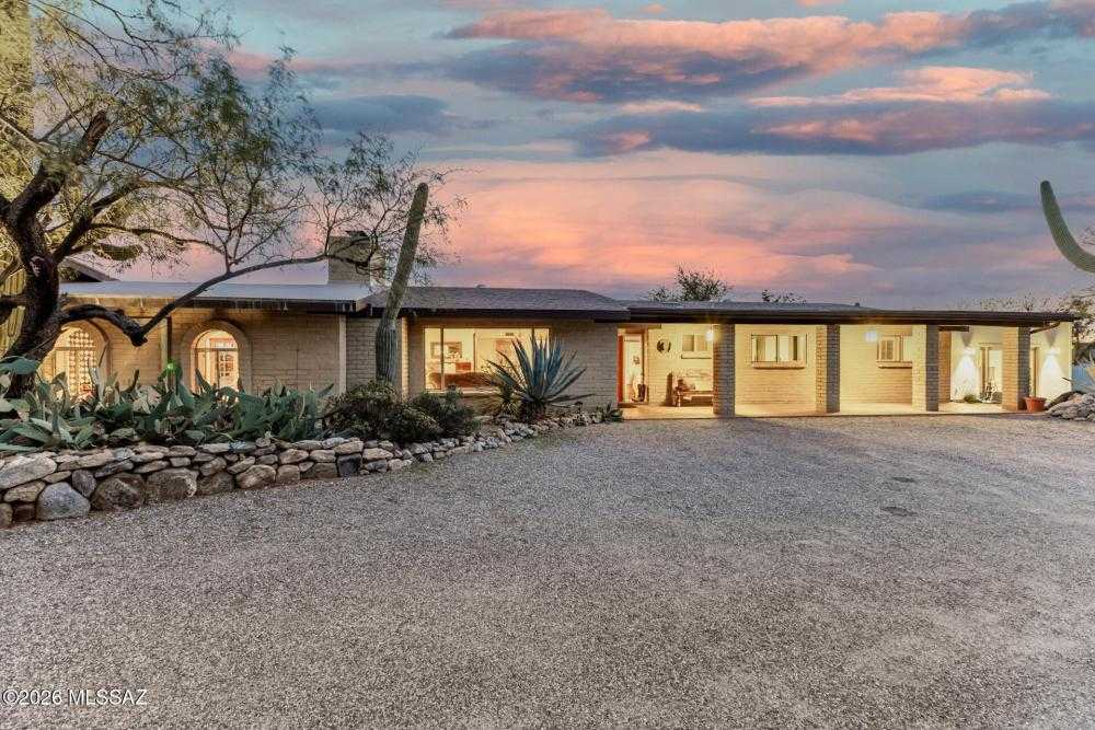 6901 Montezuma Drive Tucson Arizona United States, for Sale, residential, Aaron Lieberman, TIERRA ANTIGUA REALTY