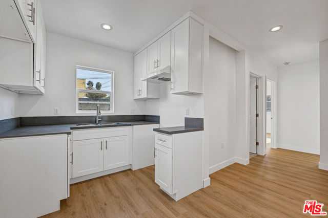 220 E Vernon Avenue APT 1/4 Los Angeles California United States, for Rent, residential, Daniil Gorkov, Beverly & Co.