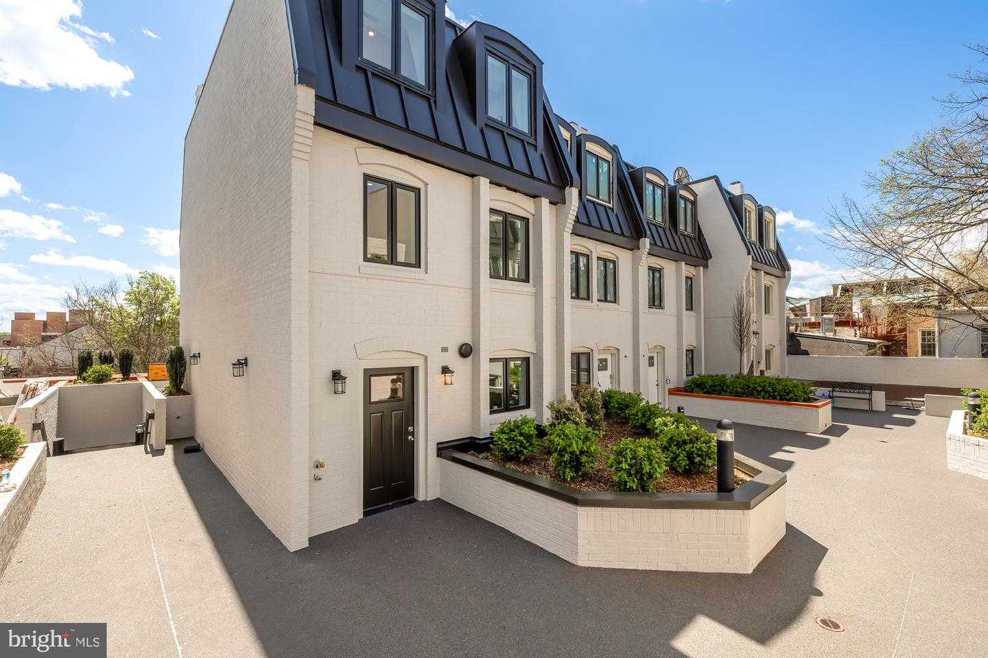 1202 ETON COURT APT T3 Washington District Of Columbia United States, for Sale, residential, Edward Giles, Georgetown Realty Group