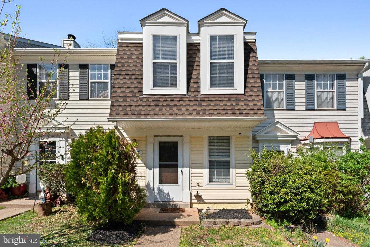 34 PALMER COURT Sterling Virginia United States, for Sale, residential, Camille Payne, Samson Properties