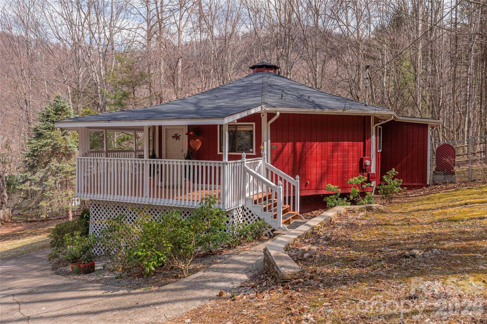 500 Apple Tree Court Waynesville North Carolina United States, for Sale, residential, Jaci Reynolds, RE/MAX Executive