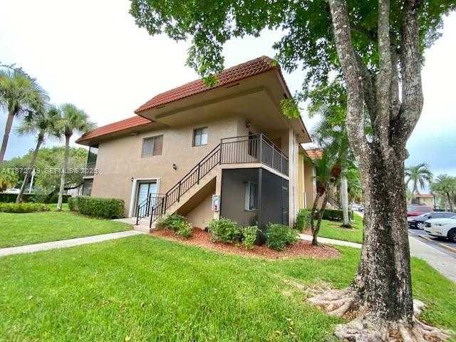 437 Lakeview Dr  APT 201 Weston Florida United States, for Sale, residential, Radmila Mandel, Florida Sky Realty Group