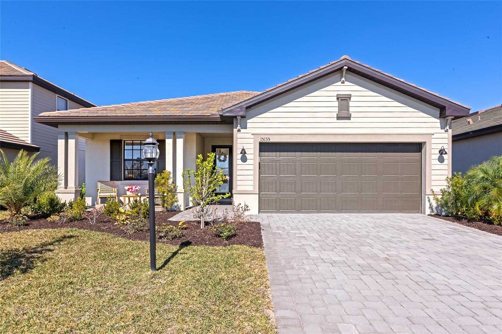 15135 OXFORD GREY DRIVE Bradenton Florida United States, for Sale, residential,  , The Mount Dora Group 
