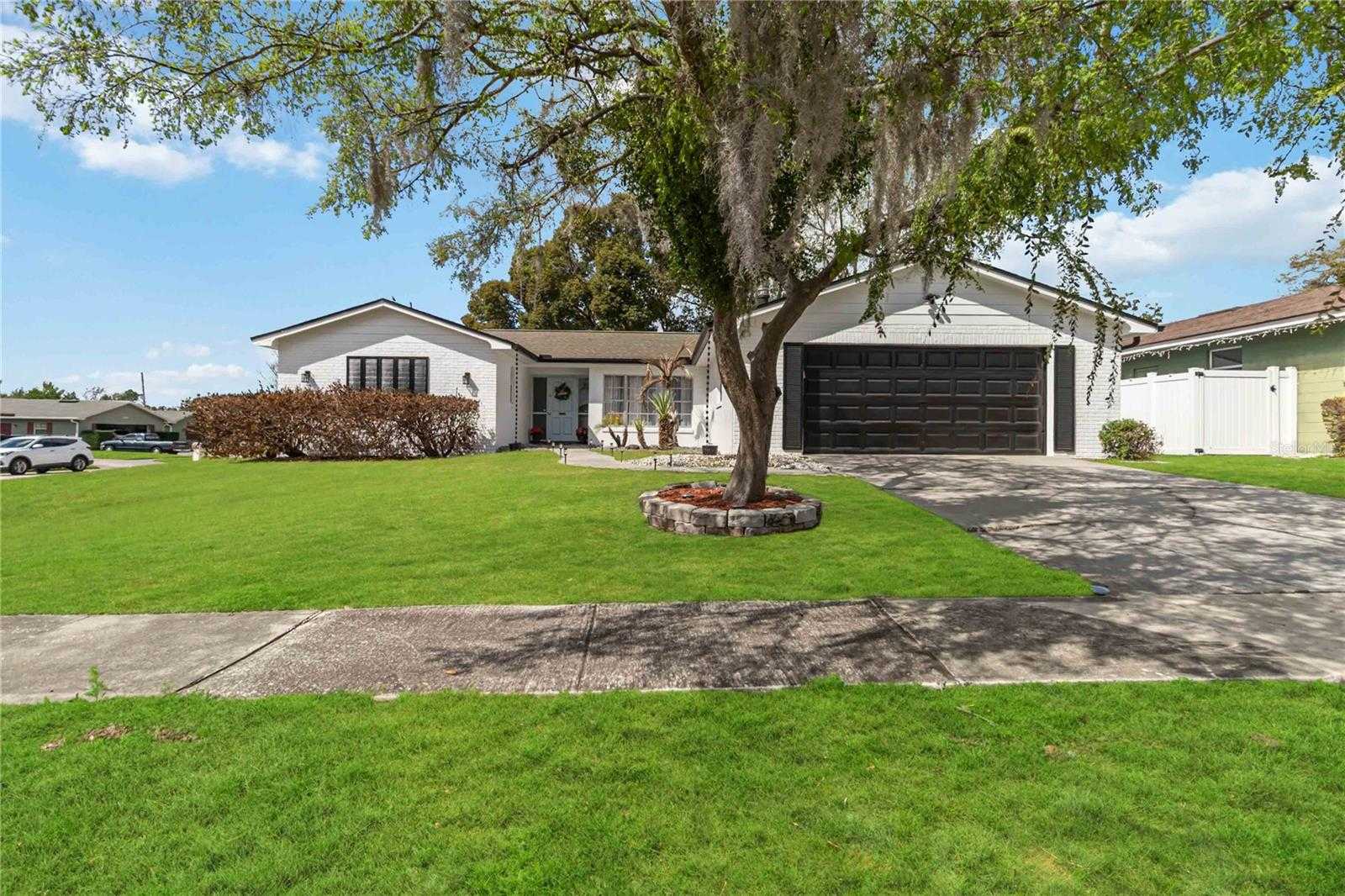 621 ALDAMA COURT Ocoee Florida United States, for Sale, residential, Zaira Mejia, Spaces & Styles Group