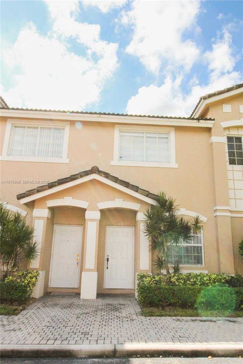 5791 NW 116th Ave  APT 103 Doral Florida United States, for Rent, residential, Roberto Villasmil, Interinvestments Realty, Inc.