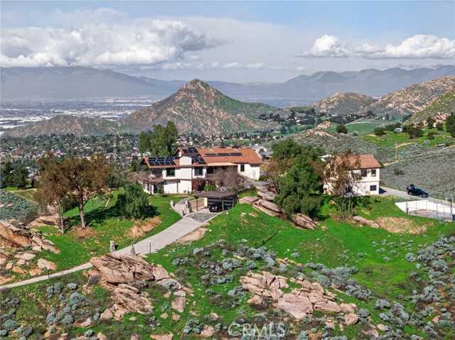 20682 Hill Top Drive Riverside California United States, for Sale, residential, Jennifer Singh, InCom Brokerage Example