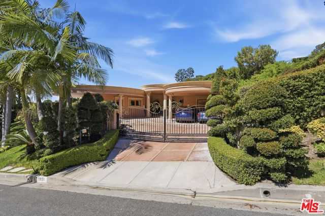 1831 Loma Vista Drive Beverly Hills California United States, for Rent, residential, LAURENT   BERTET, Bertet Investment Group LLC