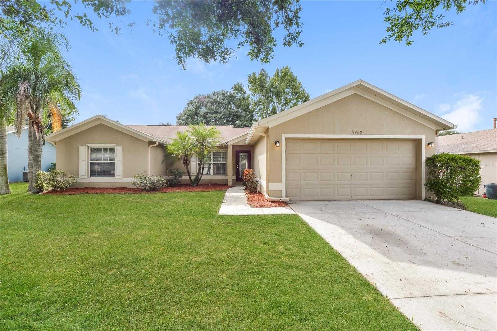 11729 CHAPELLE COURT Clermont Florida United States, for Sale, residential, Zaira Mejia, Spaces & Styles Group