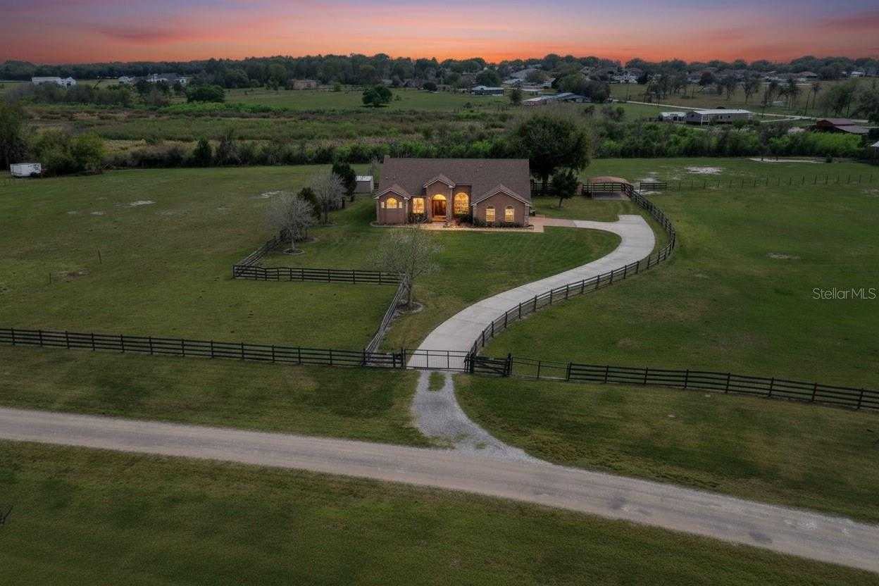 10616 OLD GROVE ROAD Clermont Florida United States, for Sale, residential, Zaira Mejia, Spaces & Styles Group