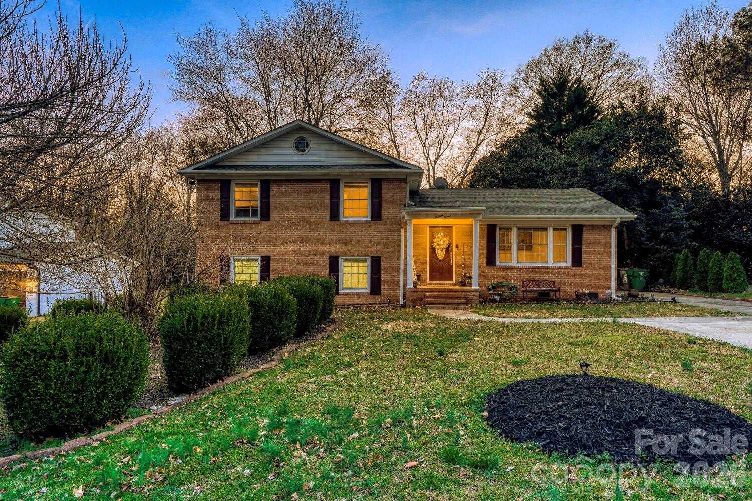 1315 Shady Bluff Drive Charlotte North Carolina United States, for Sale, residential, Kristen Haynes, New Home Buyers Brokers / Realty Pros