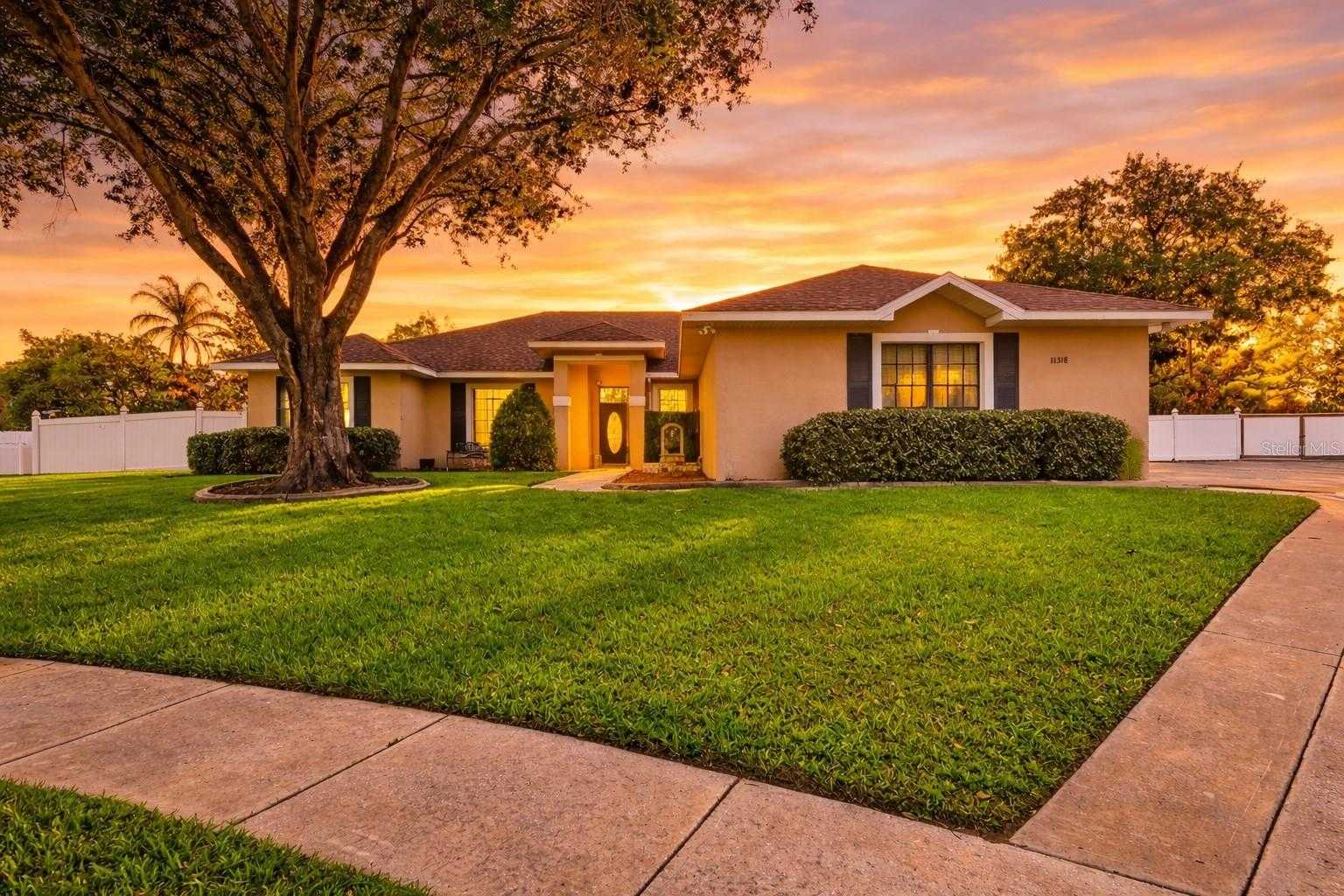 11318 SUMMER WIND COURT Clermont Florida United States, for Sale, residential, Zaira Mejia, Spaces & Styles Group