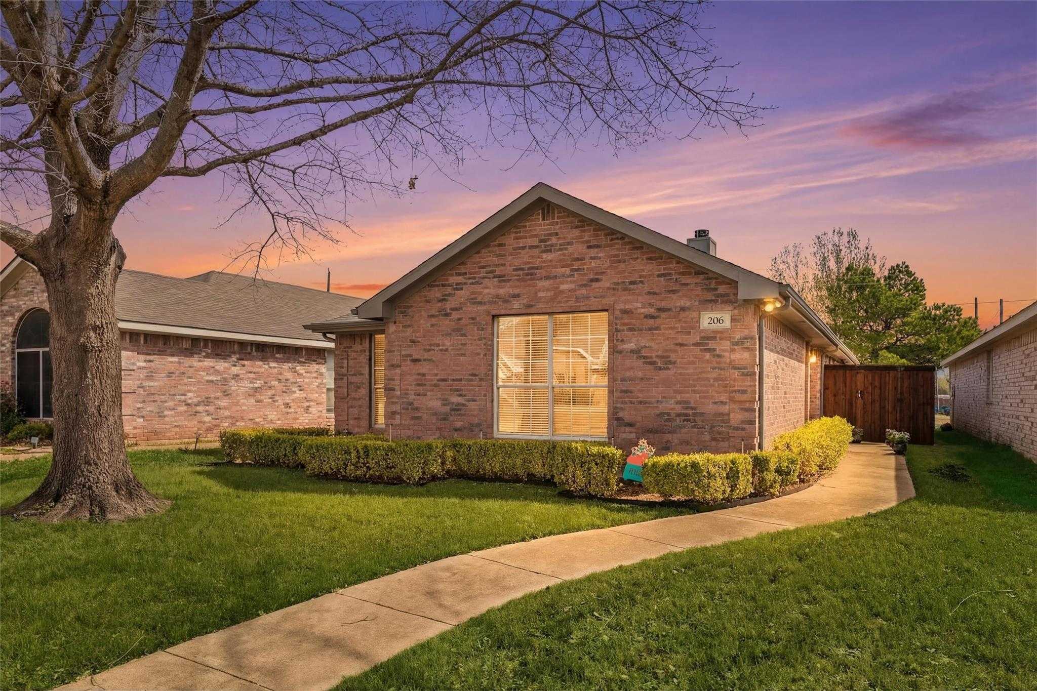 206 Piccadilly Circle Wylie Texas United States, for Sale, residential, Stacy Fritchen, Berkshire Hathaway HomeServices PenFed Realty
