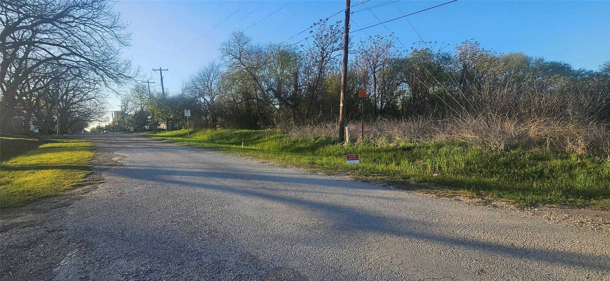 1111 E Jefferson Street Waxahachie Texas United States, for Sale, residential, Rita Vera, Central Metro Realty LLC