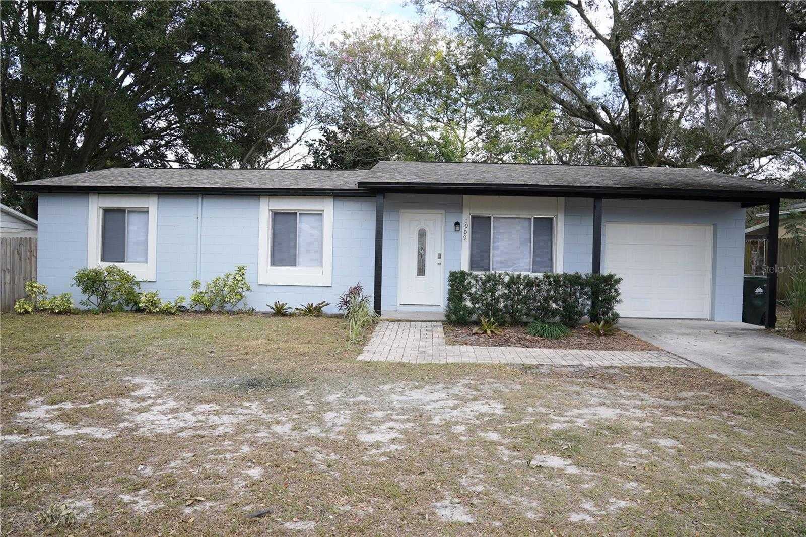 1909 LAUREN BETH AVENUE Ocoee Florida United States, for Sale, residential, Zaira Mejia, Spaces & Styles Group