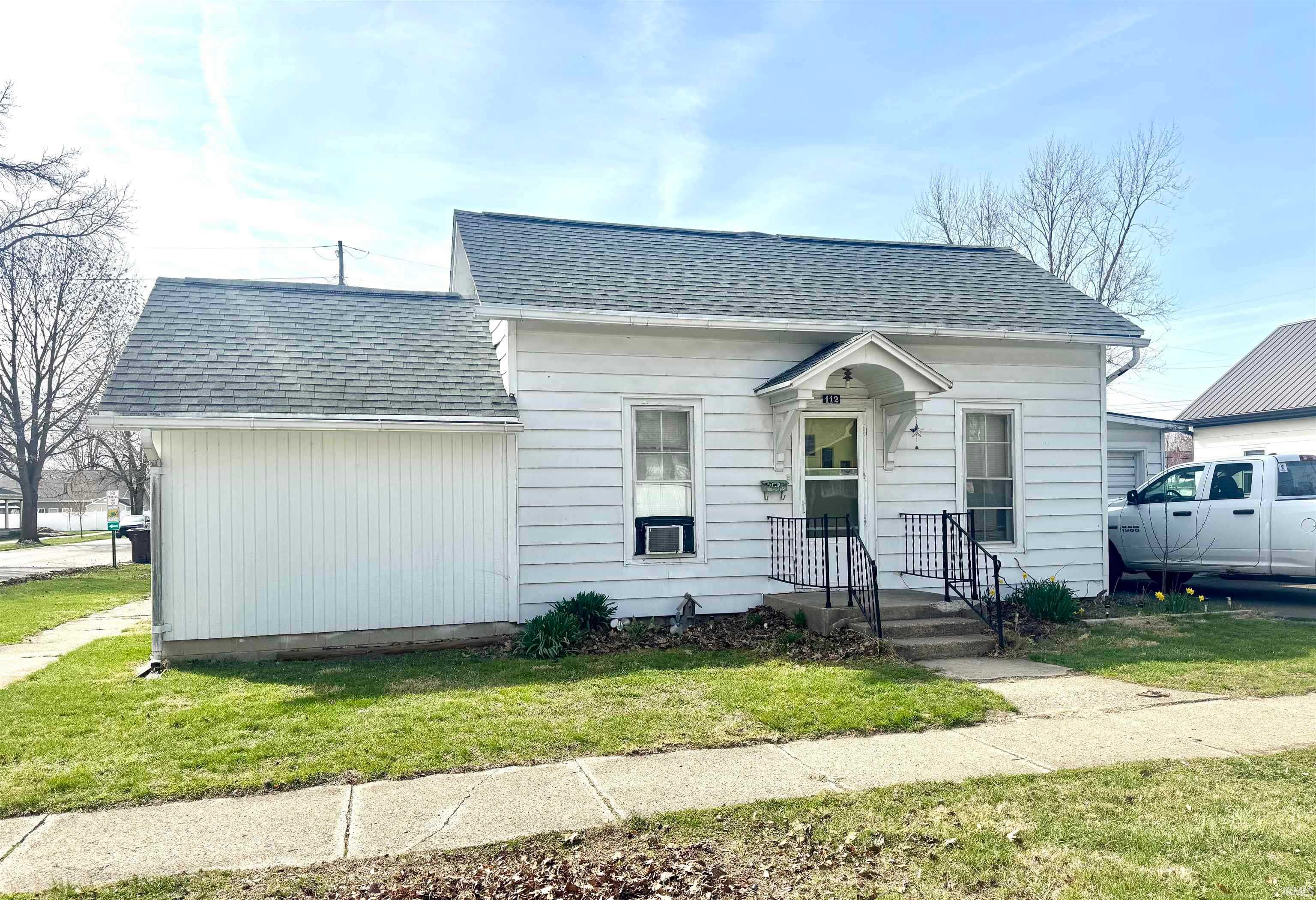 112 S Maple Street North Manchester Indiana United States, Sale Pending, residential,  , Manchester Realty