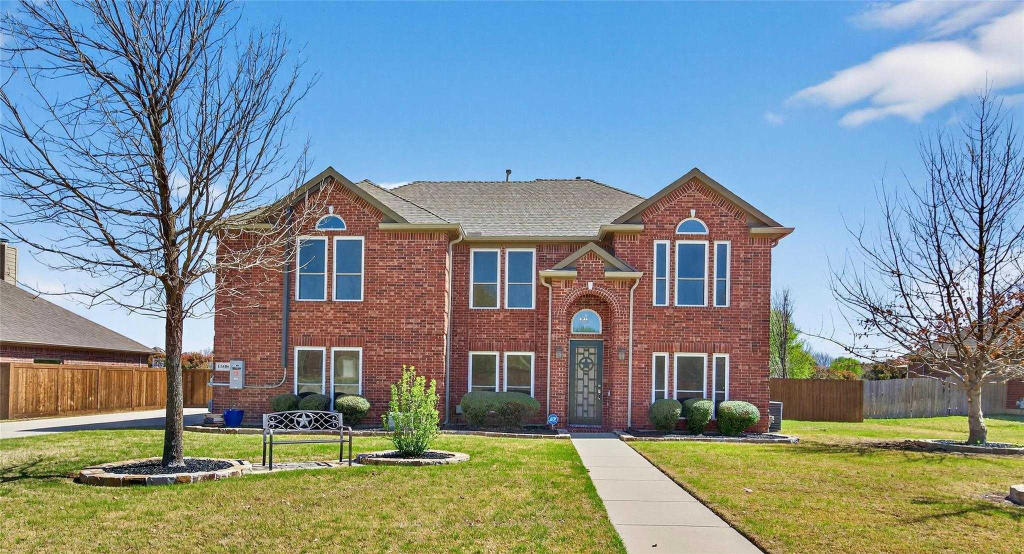 13408 Fishing Hole Lane Fort Worth Texas United States, for Sale, residential, Stacy Fritchen, Berkshire Hathaway HomeServices PenFed Realty