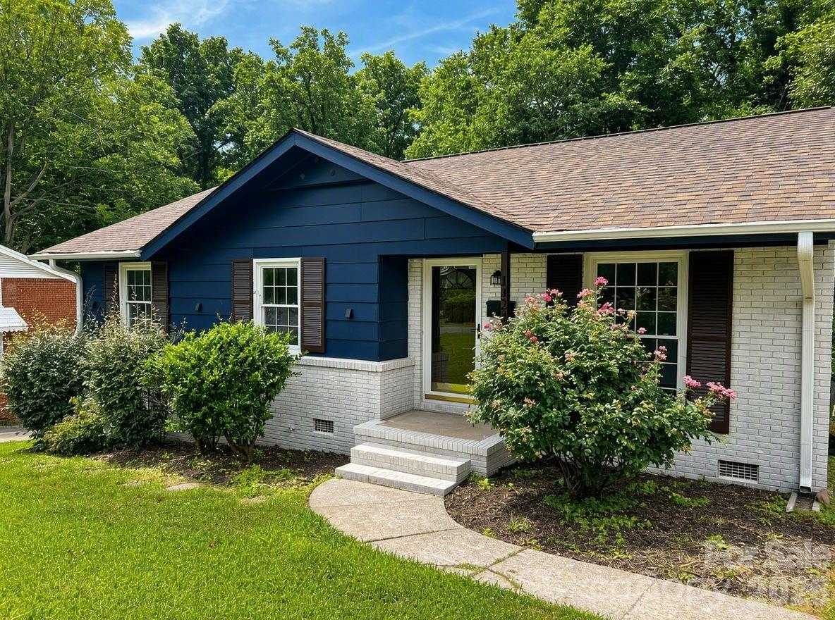 1423 Chelveston Drive Charlotte North Carolina United States, for Sale, residential, Kristen Haynes, New Home Buyers Brokers / Realty Pros
