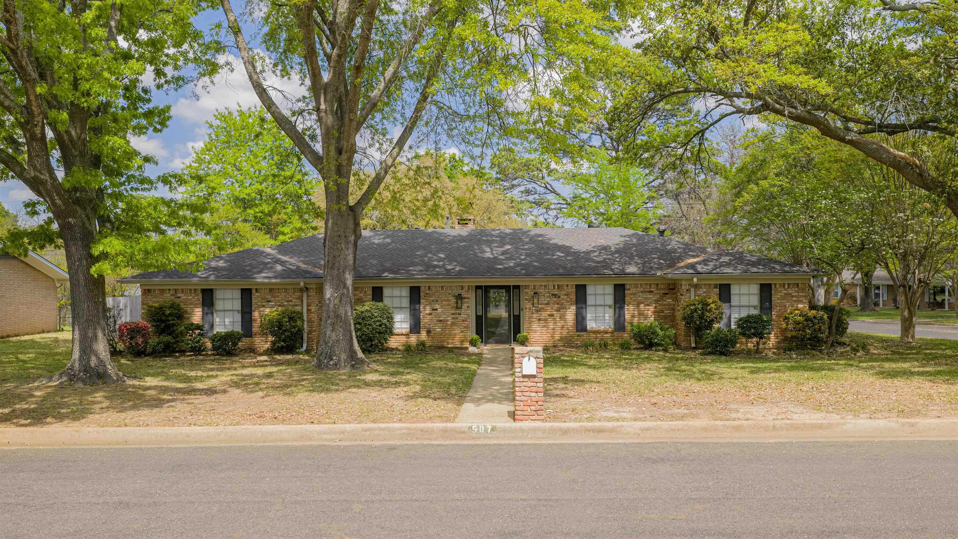 507 Sheffield Dr Longview Texas United States, for Sale, residential,  , Drake Chapman Real Estate, Brokerage